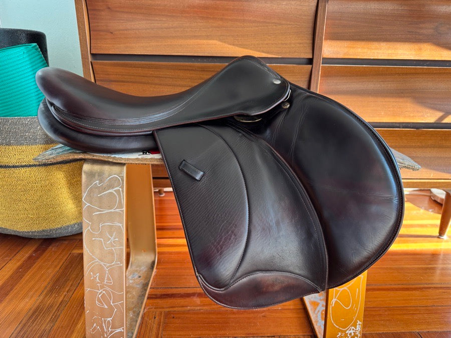 18” 2013 Voltaire Palm Beach Jump Saddle - Full Buffalo