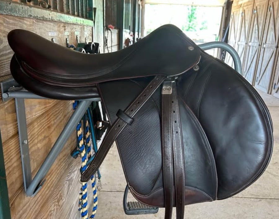 18” 2013 Voltaire Palm Beach Jump Saddle - Full Buffalo