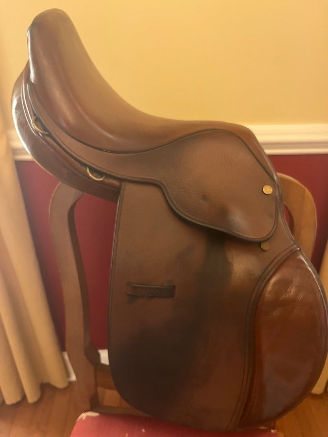 Lancers qualify saddle, seat size