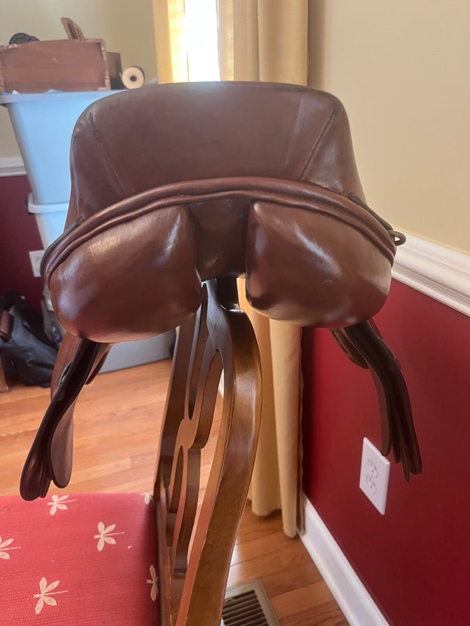 Lancers qualify saddle, seat size