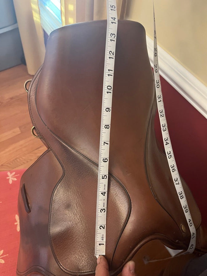 Lancers qualify saddle, seat size