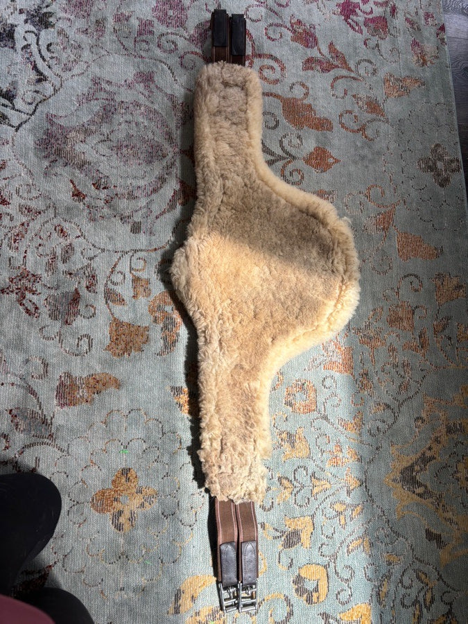 Bridals And Reins fluffy belly girth size 48in