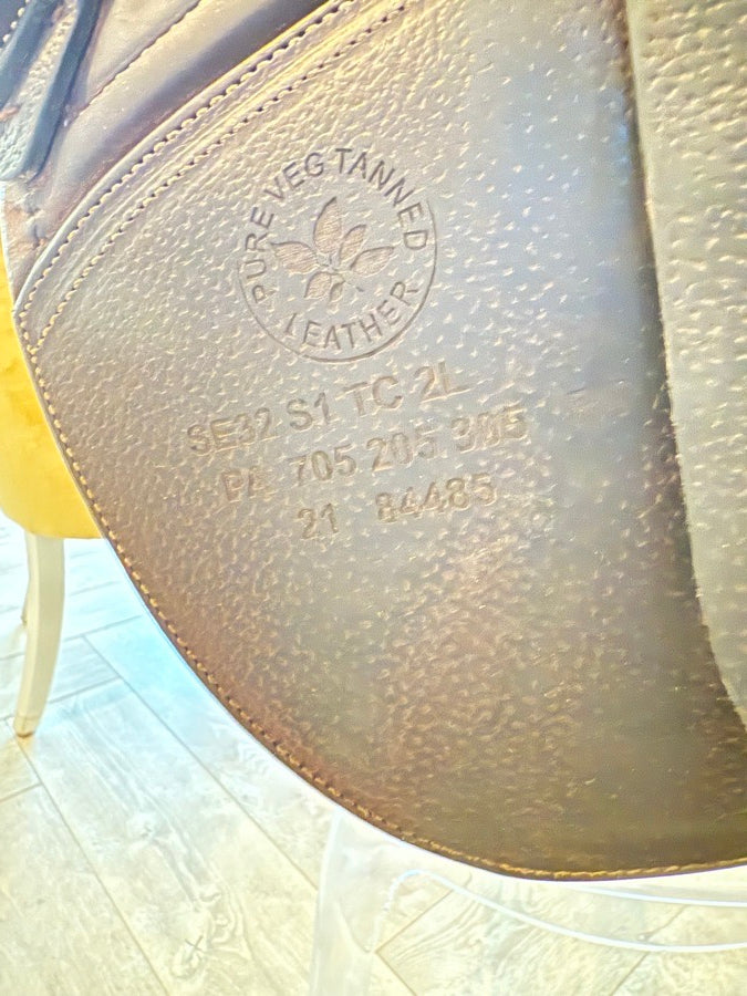 CWD 2021 CWD Mademoiselle 2Gs 17” Jumping Saddle-Medium Tree C2L Flaps Pro Panels (7)