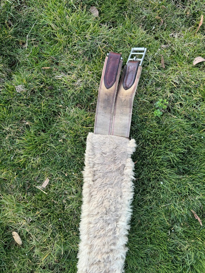 EDGEWOOD Edgewood sheepskin girth (7)