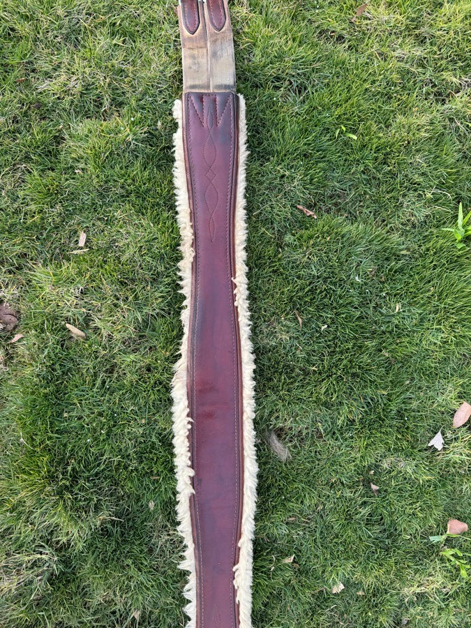EDGEWOOD Edgewood sheepskin girth (3)