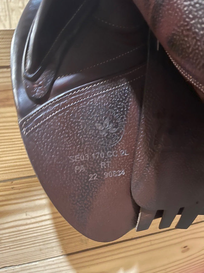 ‘22 CWD Saddle + Stirrups - 17" SE03, 2L Flaps