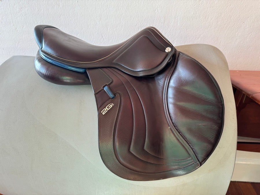 CWD 17.5” CWD SE32 Mademoiselle 2Gs Saddle - 3C - 2019 - Full Buffalo (7)