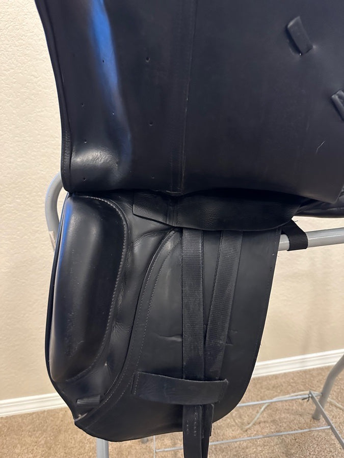 Albion SLK dressage saddle