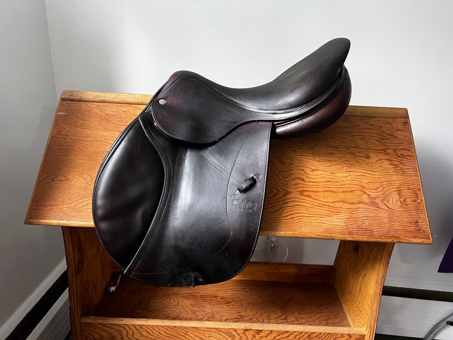 CWD 17” CWD Close Contact Saddle with Cover