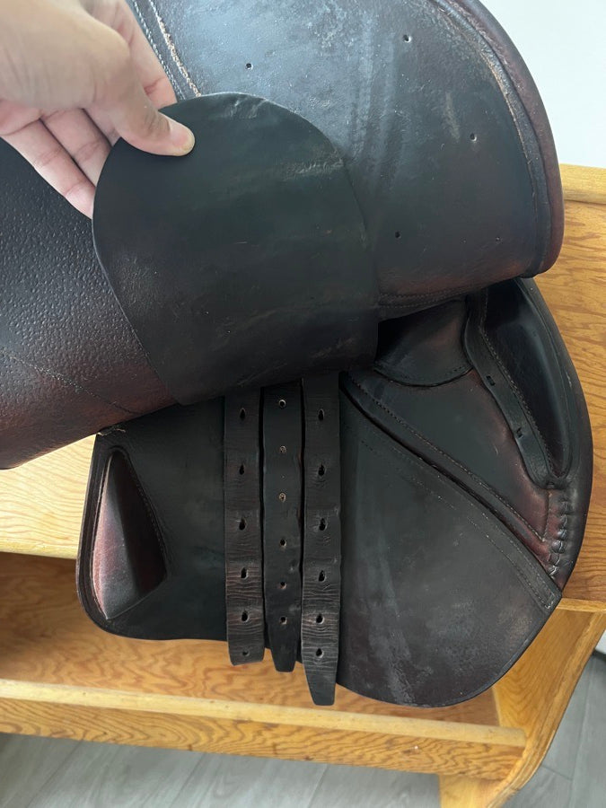 CWD 17” CWD Close Contact Saddle with Cover (8)