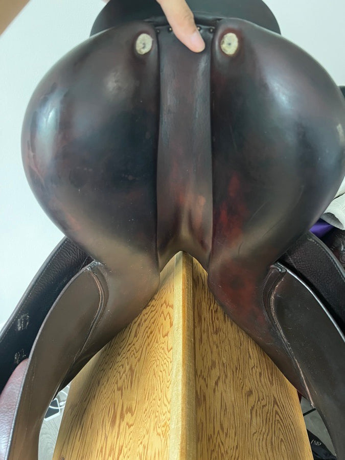 CWD 17” CWD Close Contact Saddle with Cover (6)