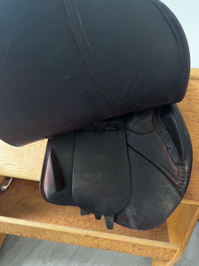 CWD 17” CWD Close Contact Saddle with Cover (7)