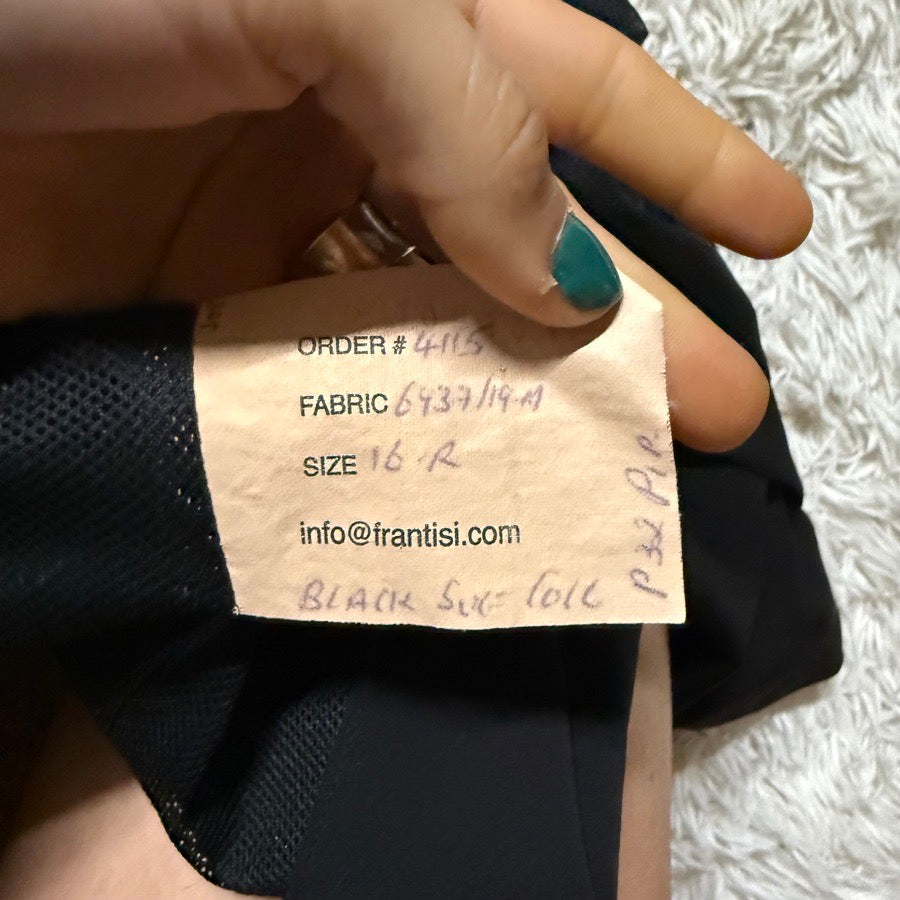 Women’s Size 16R Black Grand Prix Horseback Riding Show Coat. Missing button.