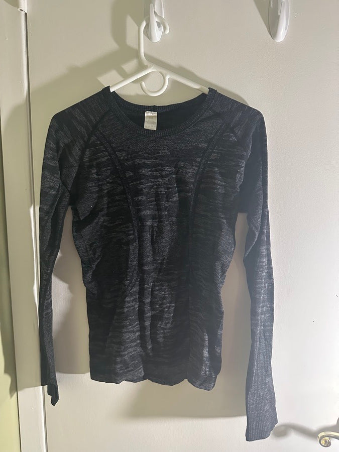 M/L TKEQ “Kennedy” seamless shirt