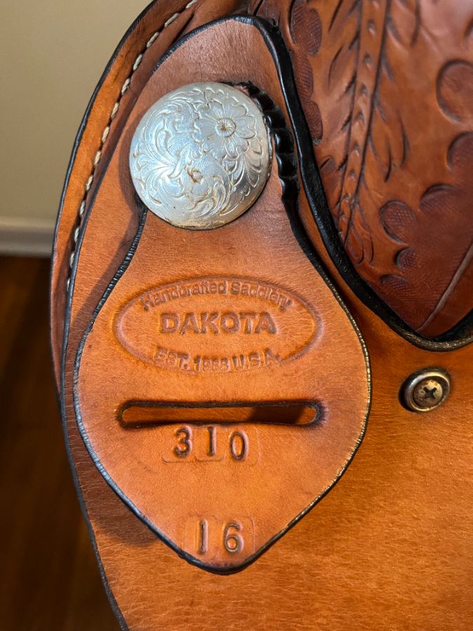 Dakota Barrel Racer Saddle 16"