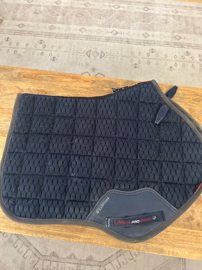 LEMIEUX Navy Lemiuxe breathable pad