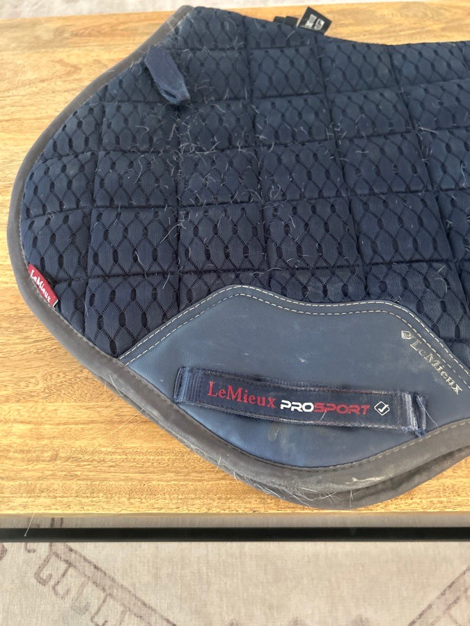 LEMIEUX Navy Lemiuxe breathable pad (2)