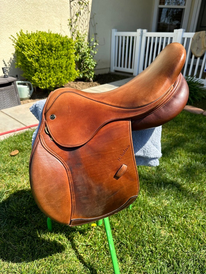 16.5” Medium M. Toulouse English saddle