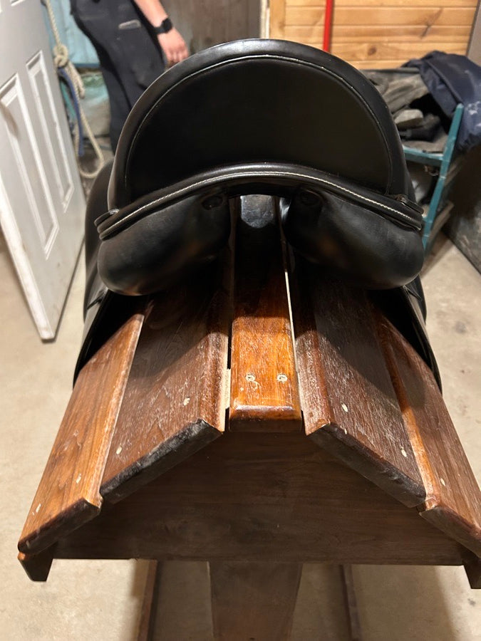 AMERIGO 17 inch used Amerigo Vega saddle (2)