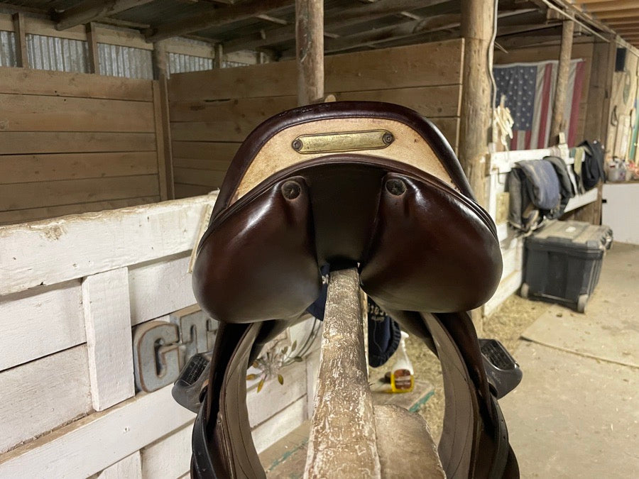 17.5” Prestige Jump Saddle