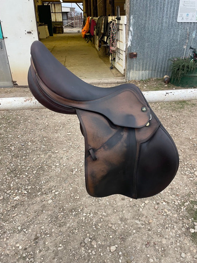 18” Prestige Jump Saddle