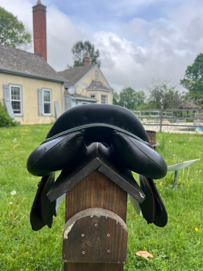 DEVOUCOUX Gorgeous 17” Devoucoux Biarritz O on sale! (3)