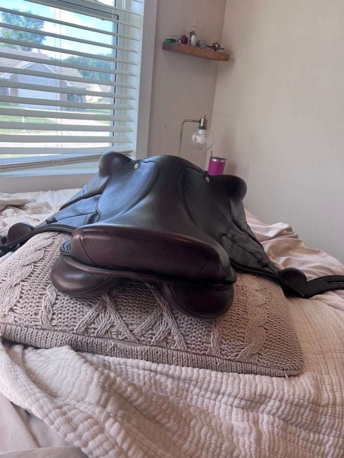 17” Dover circuit monoflap jump saddle