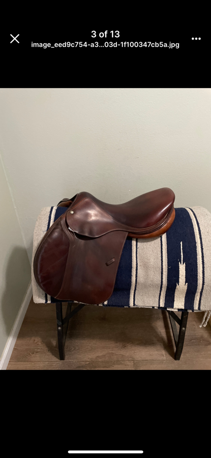 Devoucoux jumper saddle
