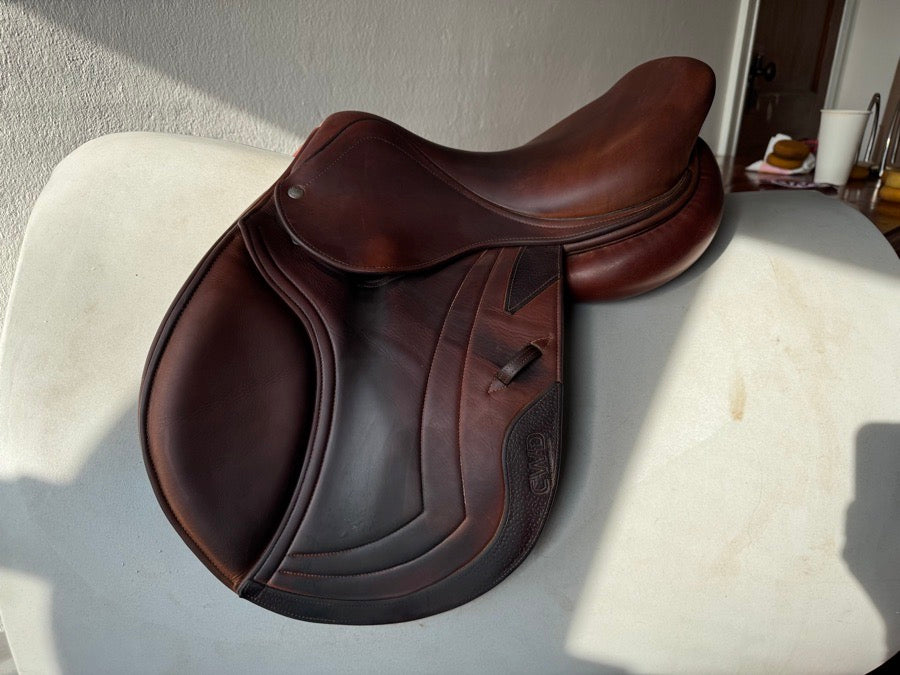 CWD 15.5” CWD SE02 Child / Pony Saddle - 1L - Full Buffalo (3)