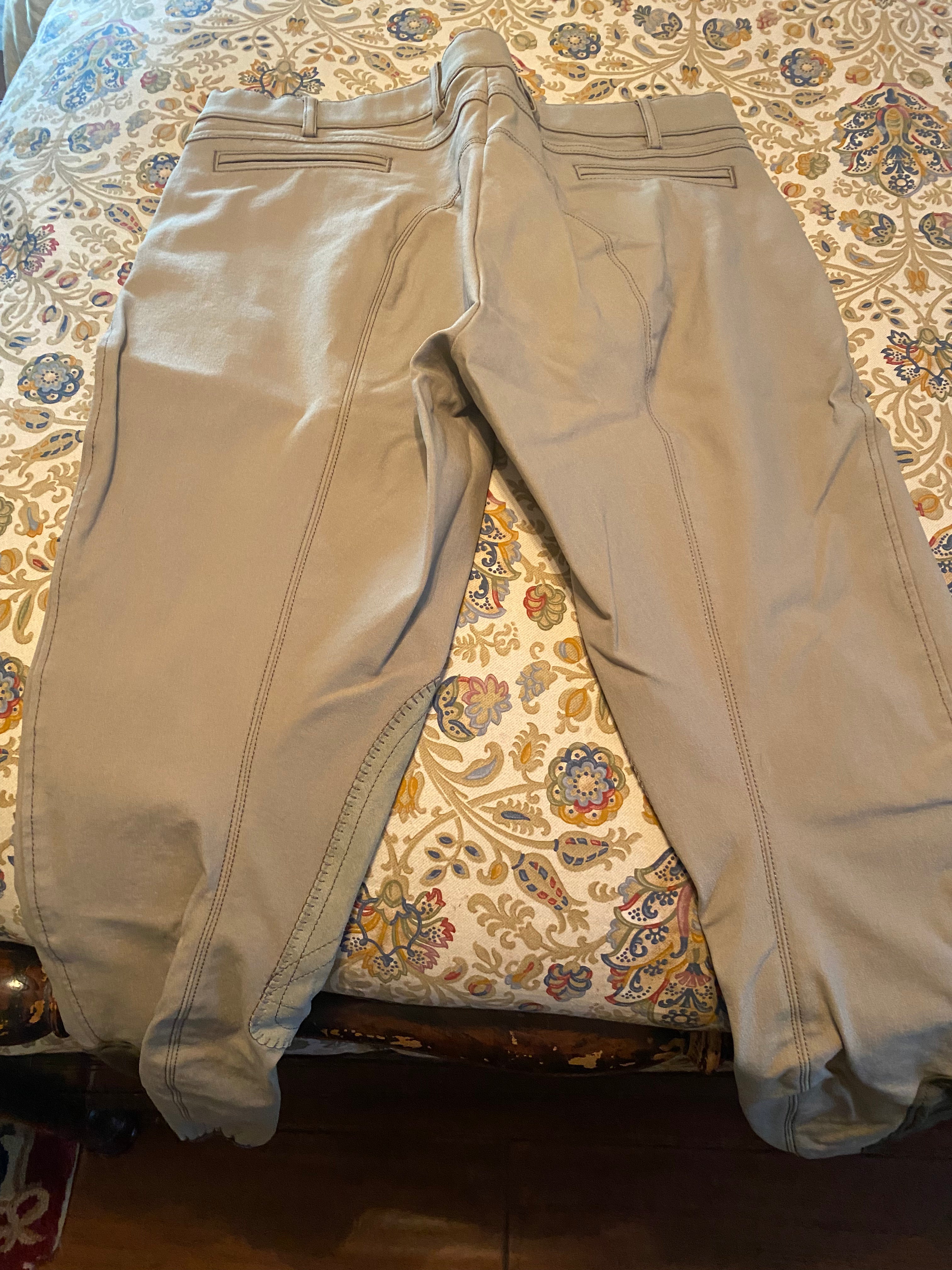 BNWOT Pikuer Landy Hunter Breeches KP - 34L (fits like a 32R/L)  Beige