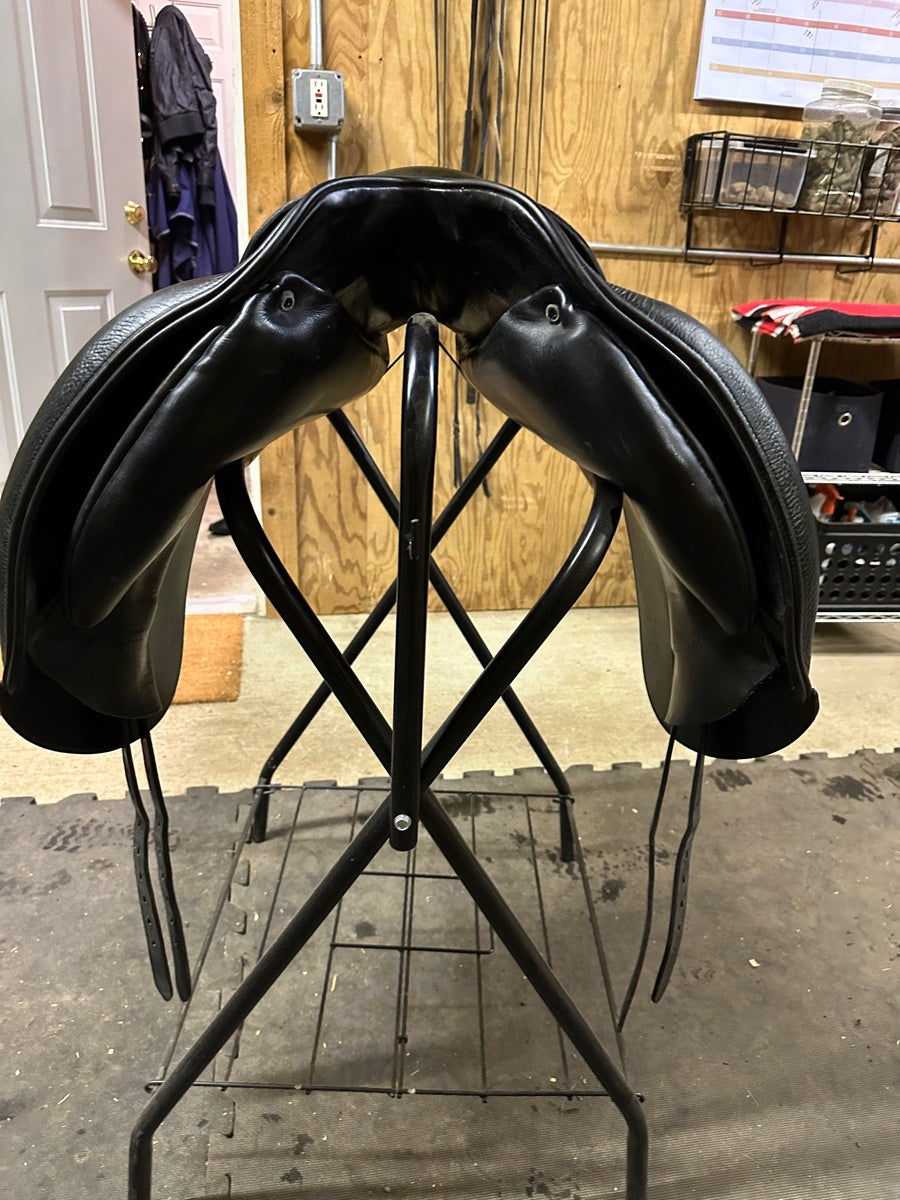 DK freedom dressage saddle