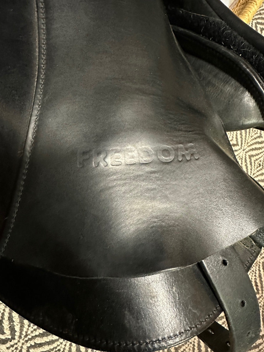 DK freedom dressage saddle