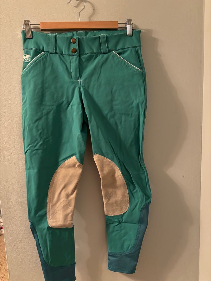 Piper knee patch breech
