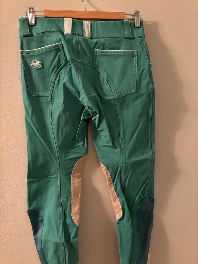 Piper knee patch breech