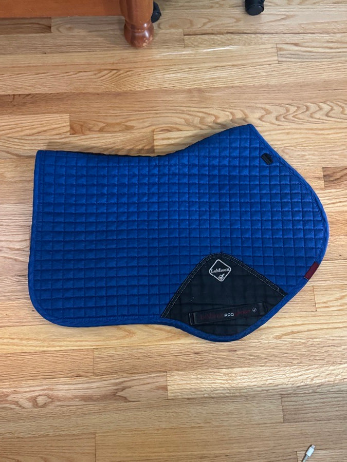 LEMIEUX Lemieux Suede Close Contact Jump Saddle Pad Benetton Blue (2)