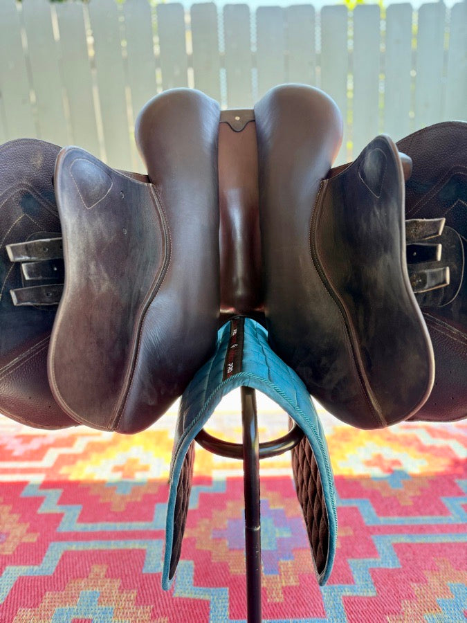 CWD 2019 17.5” CWD 2G Mademoiselle Saddle – 3C Flap (8)