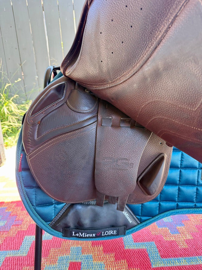 CWD 2019 17.5” CWD 2G Mademoiselle Saddle – 3C Flap (5)