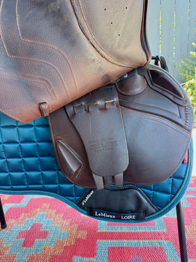 CWD 2019 17.5” CWD 2G Mademoiselle Saddle – 3C Flap (4)