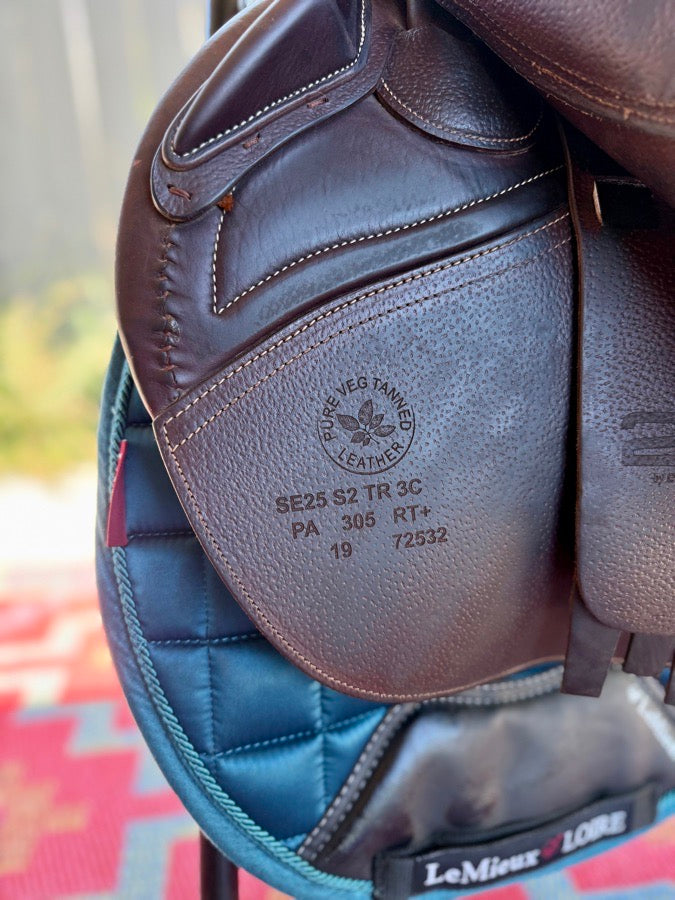 CWD 2019 17.5” CWD 2G Mademoiselle Saddle – 3C Flap (7)