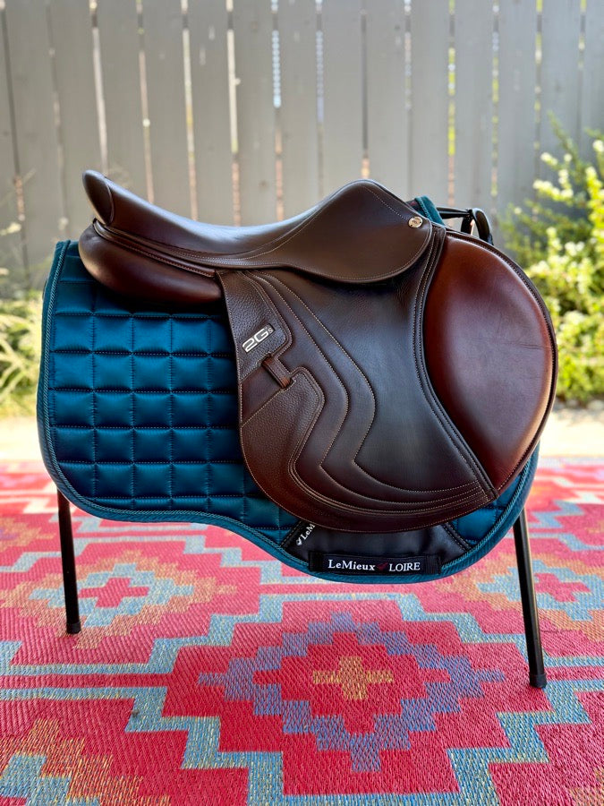 CWD 2019 17.5” CWD 2G Mademoiselle Saddle – 3C Flap