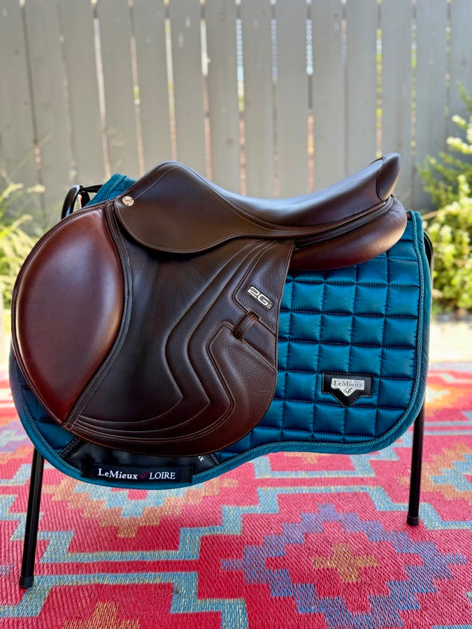 CWD 2019 17.5” CWD 2G Mademoiselle Saddle – 3C Flap (2)