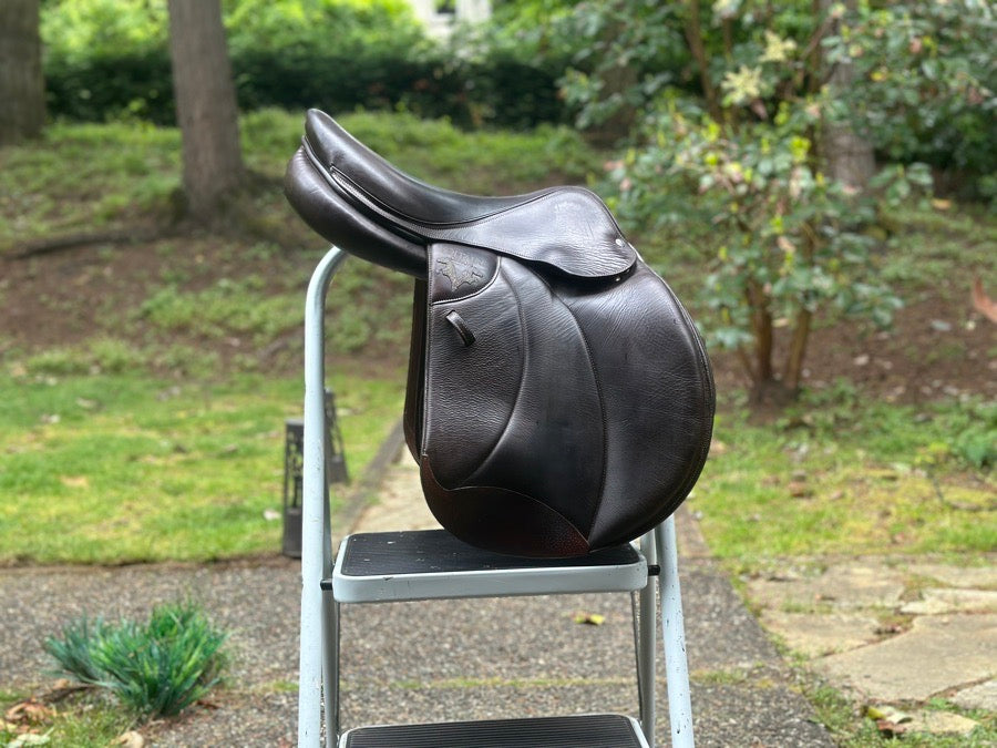 VOLTAIRE *Price Drop* Voltaire Saddle (2)