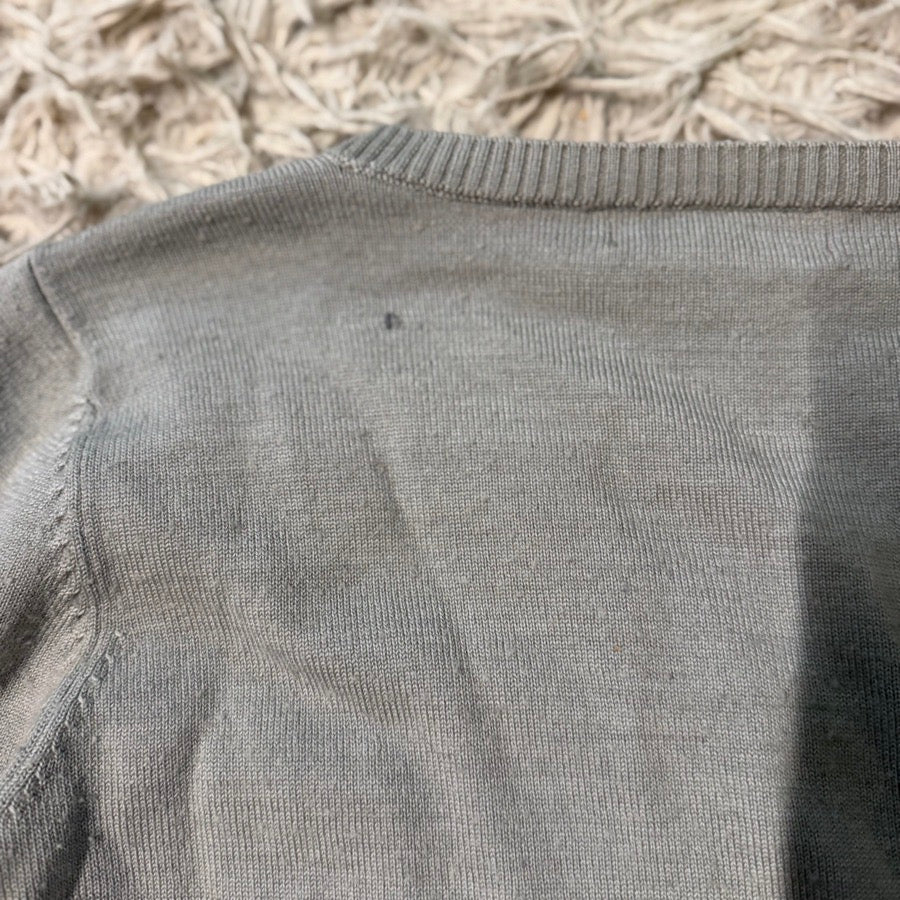 ARIAT Women’s Small Grey Ariat Horseback Riding Sweater Top. Pulls shown in photos. (4)