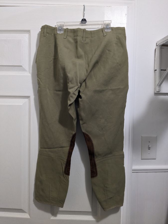Worn once! Tailored Sportsman side-zip show breeches, sz 32