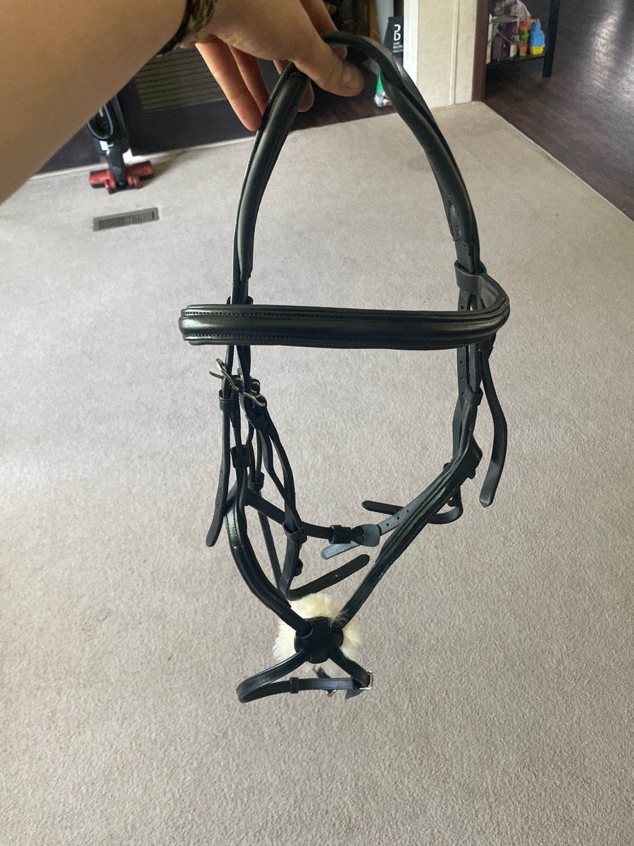 Shires Velociti Figure 8 Headstall No Reins or Bit