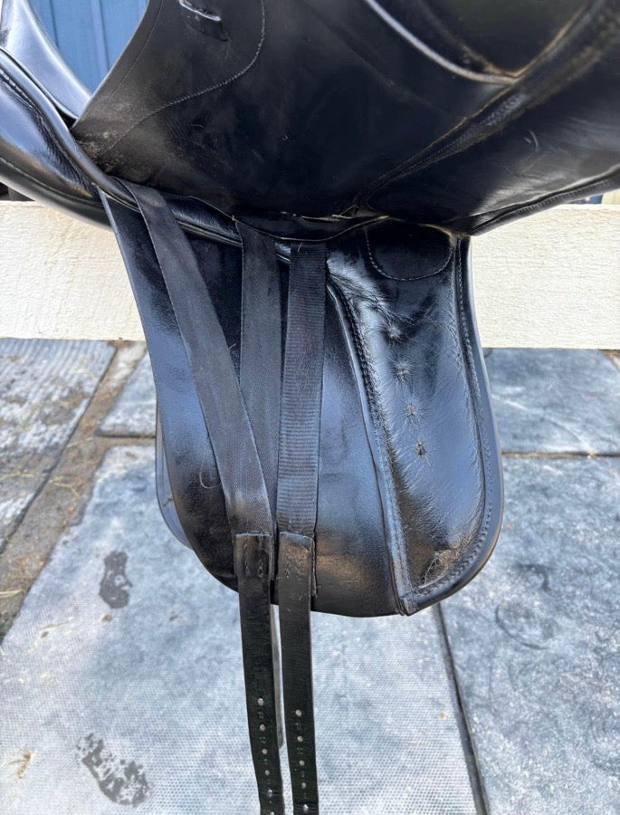 Hennig Dressage Saddle