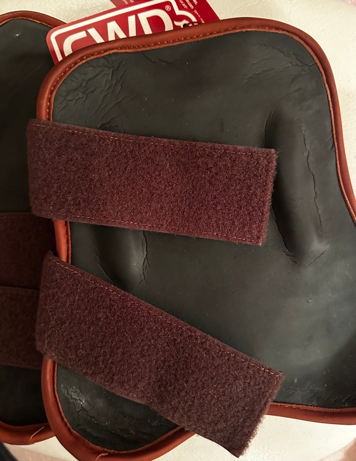 CWD Velcro Tendon Boots