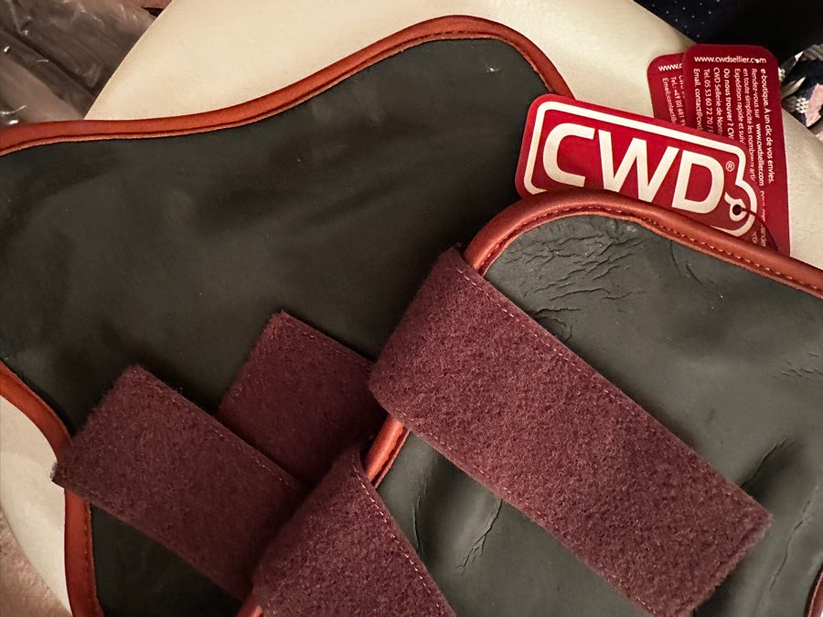 CWD Velcro Tendon Boots