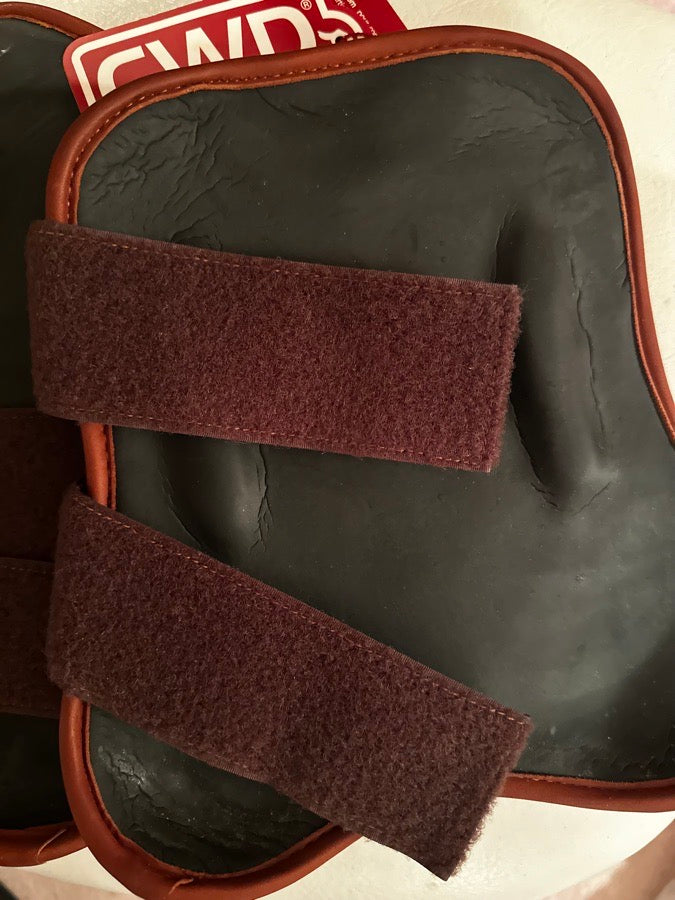 CWD Velcro Tendon Boots