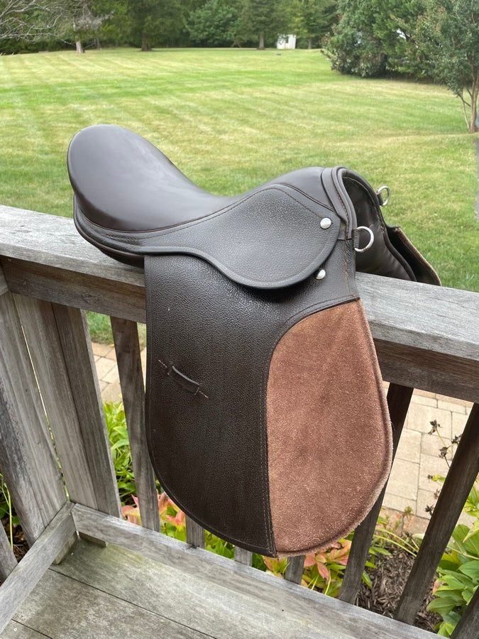 Custom 16” Saddle